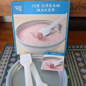 Sweet Spot Rolled Ice Cream Maker